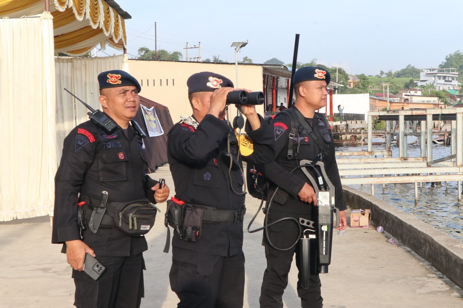 Brimob Poldasu Lumpuhkan 8