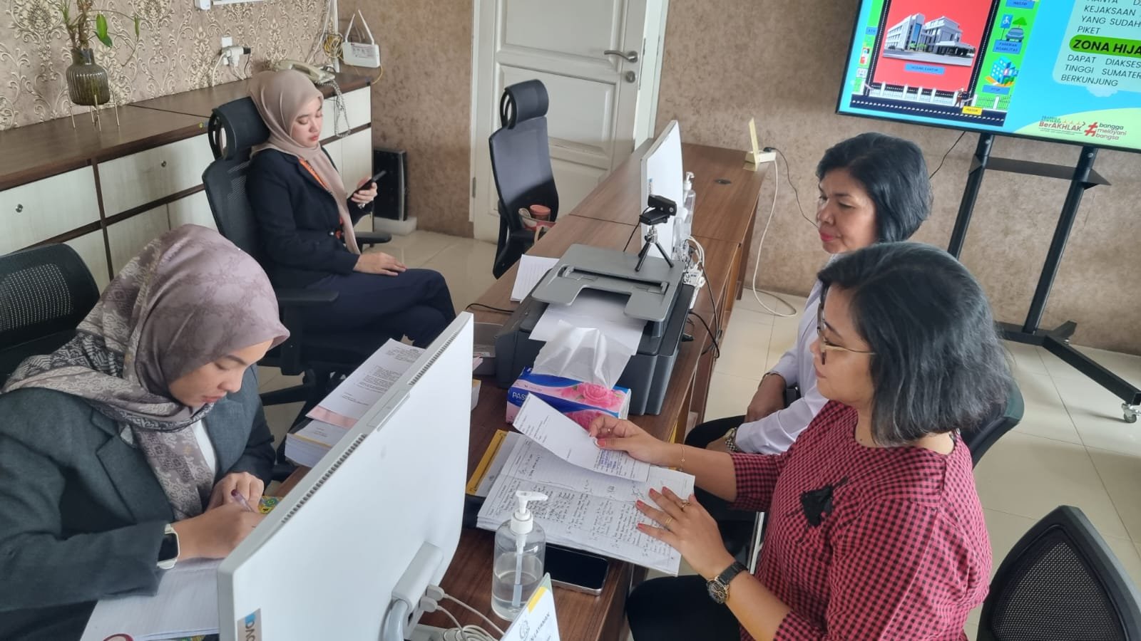 Poldasu Limpahkan Berkas Perkara