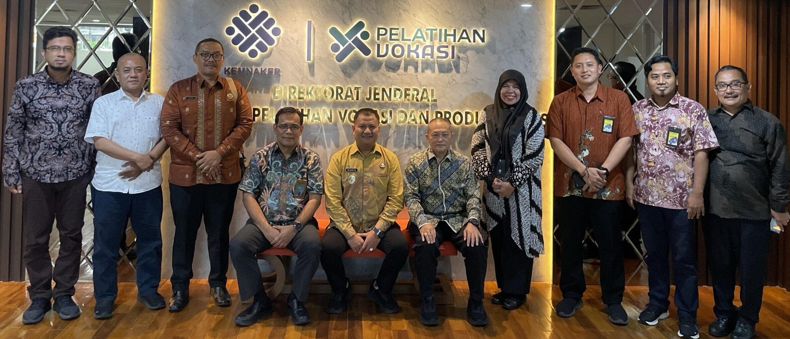Wakil Bupati Asahan Rianto saat kunjungan ke Ditjend Pembinaan, Pelatihan Vokasi dan Produktivitas Kemenaker RI.