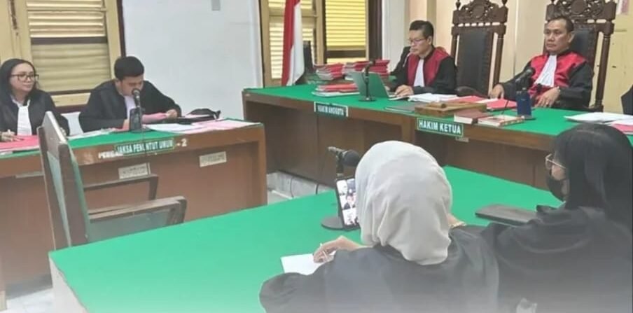 JPU Kejari Belawan Rizki Fajar Bahari menuntut mati 2 terdakwa pembawa sabu 20 Kg.