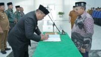 Bupati Asahan Taufik Zainal Abidin Siregar,  tanda tangani SK pelantikan Dewan Hakim Musabaqah Tilawatil Qur'an (MTQ) ke-56 Tingkat Kabupaten Asahan.